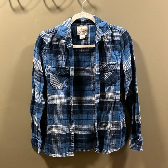 Field & Stream size small blue flannel. - Picture 1 of 3